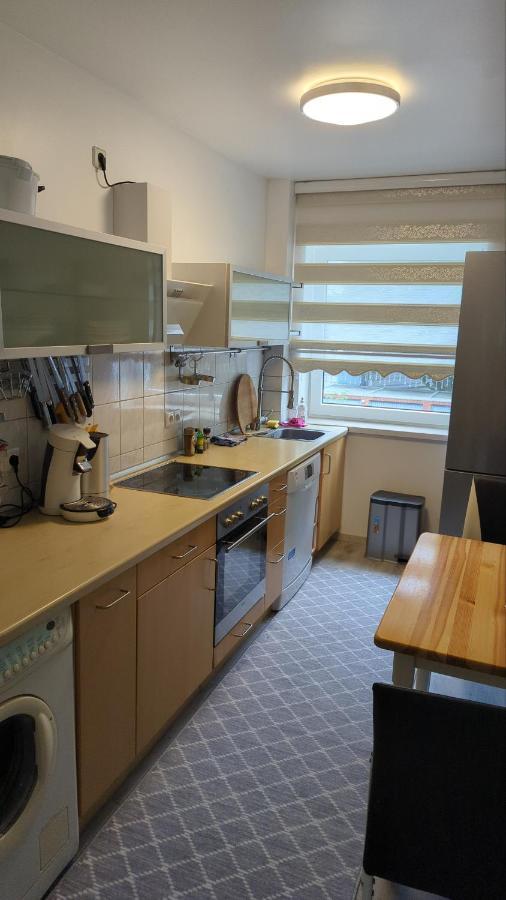 Werftstrasse 9A Aparthotel Kiel Bagian luar foto