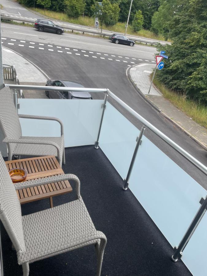 Werftstrasse 9A Aparthotel Kiel Bagian luar foto