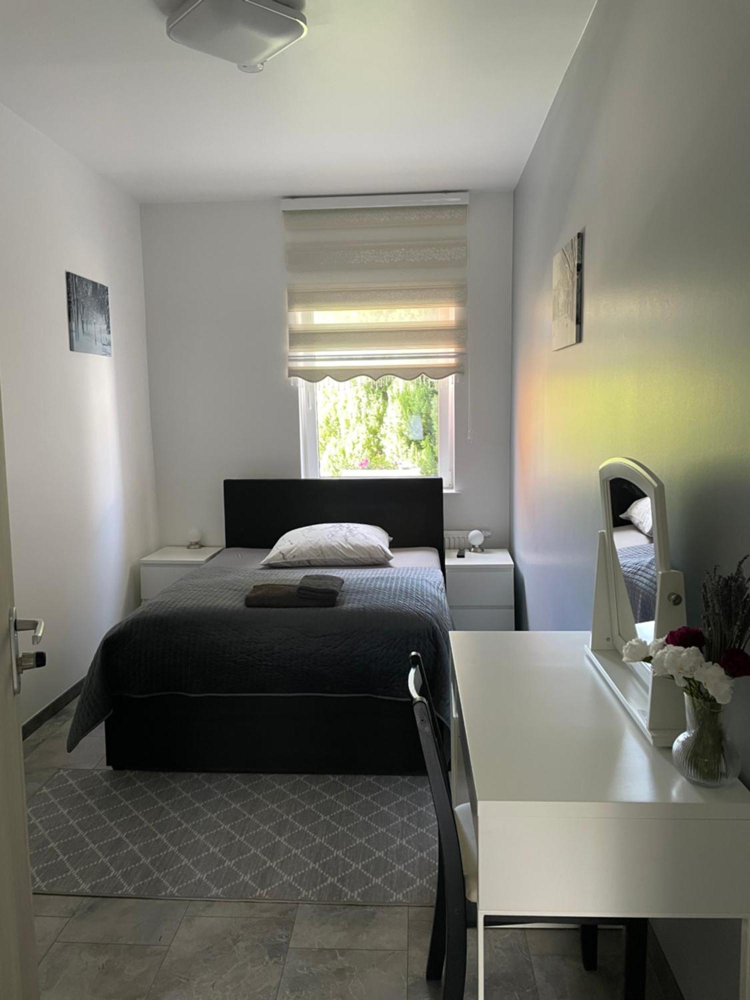 Werftstrasse 9A Aparthotel Kiel Bagian luar foto